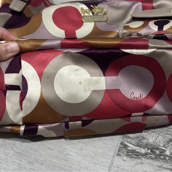 Coach Madison Graphic Op Art Maggie Bag - Picture 3 of 16